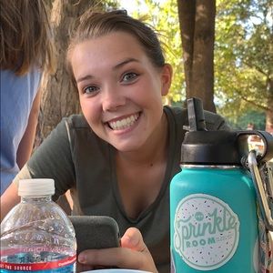 Meet your Posher, Alissa